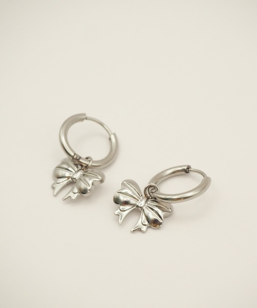 ciite' surgical stainless(シーテサージカルステンレス)の「【 金属アレルギー対応 】 2way リボンフープピアス サージカルステンレス (両耳用)(ピアス(両耳用)・レディース・シルバー/ゴールド・FREE)」の17枚目の写真
