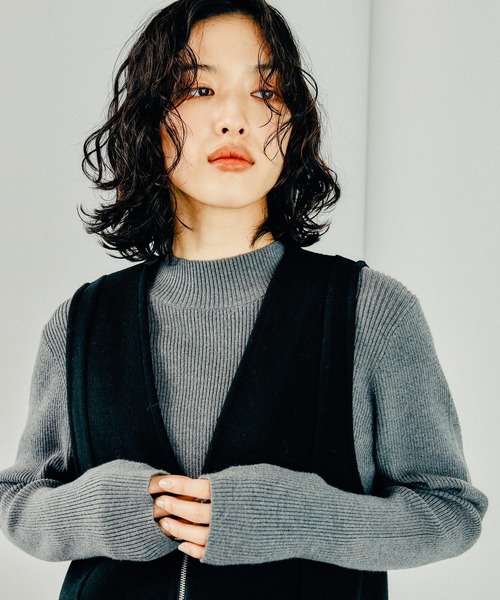 LEPSIM（レプシィム）の「ウールライクベスト　150334（ベスト・レディース・ブラック/チャコールグレー・FREE）」の6枚目の写真