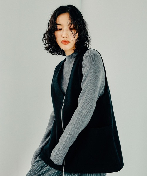 LEPSIM（レプシィム）の「ウールライクベスト　150334（ベスト・レディース・ブラック/チャコールグレー・FREE）」の3枚目の写真