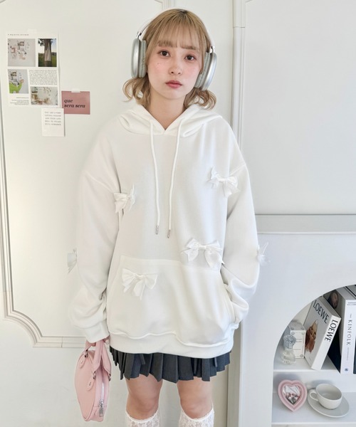 Loueme（ルエム）の「メニーリボンオーバーサイズフーディー（パーカー