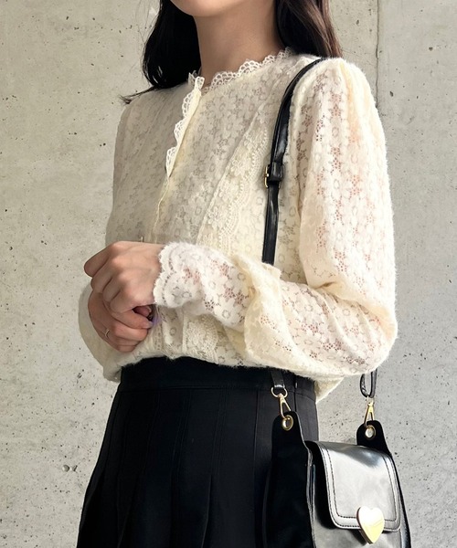 merrylatte(メリーラテ)の「フラワーレースカーディガンブラウス(シャツ/ブラウス・レディース・ホワイト・FREE/SMALL/LARGE)」の2枚目の写真