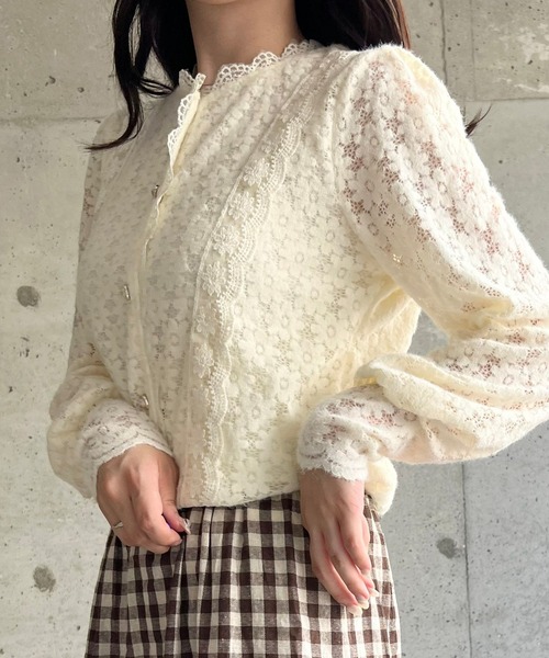 merrylatte(メリーラテ)の「フラワーレースカーディガンブラウス(シャツ/ブラウス・レディース・ホワイト・FREE/SMALL/LARGE)」の8枚目の写真