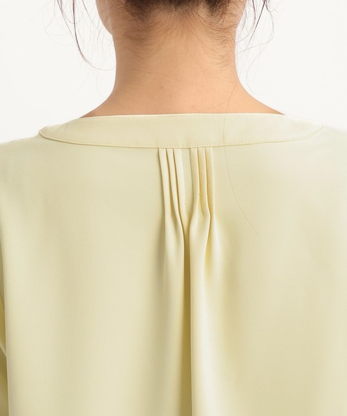 Andemiu(アンデミュウ)の「キンボタンスキッパーブラウス308206(シャツ/ブラウス・レディース・ネイビー/オフホワイト/ホワイト×ブラック/イエロー・FREE)」の9枚目の写真
