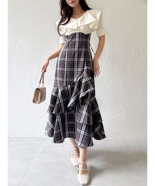 dazzlin（ダズリン）の「ラッフルマーメイドコンビワンピース（ワンピース・レディース・オフホワイト/グレー/ブラック・X-SMALL/SMALL/MEDIUM）」の19枚目の写真