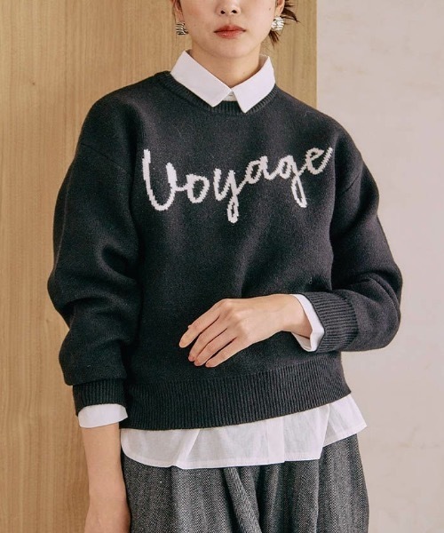 aquagarage(アクアガレージ)の「ロゴニットトップス(ニット/セーター・レディース・グレー/ブラック・FREE)」の1枚目の写真