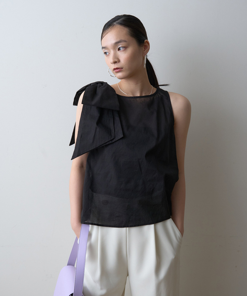 EMMA　ROUGE VIF（エマルージュヴィフ）の「【一部店舗限定】ショルダービッグリボンブラウス（シャツ/ブラウス・レディース・ホワイト/ブラック・フリー）」の10枚目の写真