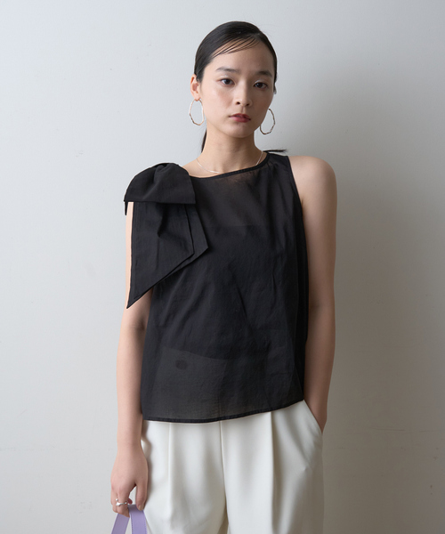 EMMA　ROUGE VIF（エマルージュヴィフ）の「【一部店舗限定】ショルダービッグリボンブラウス（シャツ/ブラウス・レディース・ホワイト/ブラック・フリー）」の9枚目の写真