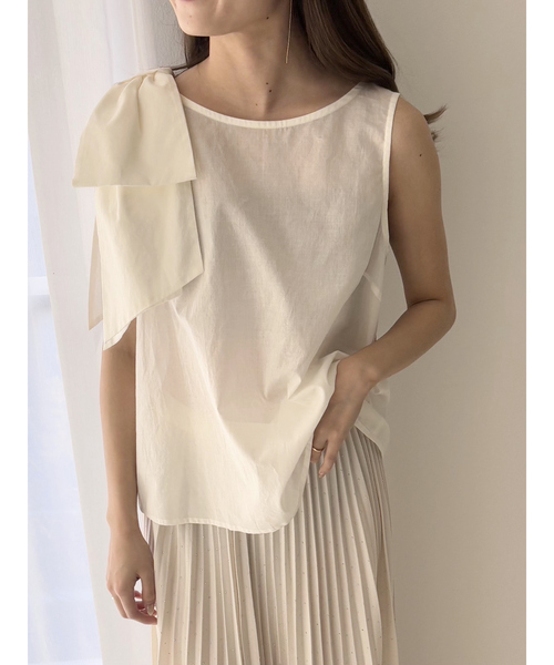 EMMA　ROUGE VIF（エマルージュヴィフ）の「【一部店舗限定】ショルダービッグリボンブラウス（シャツ/ブラウス・レディース・ホワイト/ブラック・フリー）」の7枚目の写真