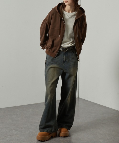 Alfred Alex（アルフレッドアレックス）の「【Alfred Alex】ヴィンテージメイクデザイン ピグメント ダメージパッチロゴ ショートダブルジップパーカー（パーカー・メンズ・ワインレッド/ブラック/チャコール/グレイッシュブルー/ブラウン・M/L）」の11枚目の写真