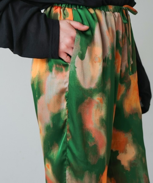 Bou Jeloud（ブージュルード）の「水彩アート柄サテンパンツ（その他パンツ・レディース・グリーン/ピンク・FREE）」の10枚目の写真