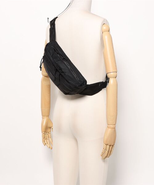 NEW ERA(ニューエラ)の「【NEW ERA/ニューエラ】EXPLORER WAIST BAG(ボディバッグ/ウエストポーチ・メンズ・ブラック/ブラック系その他/サンドベージュ/その他・FREE)」の5枚目の写真