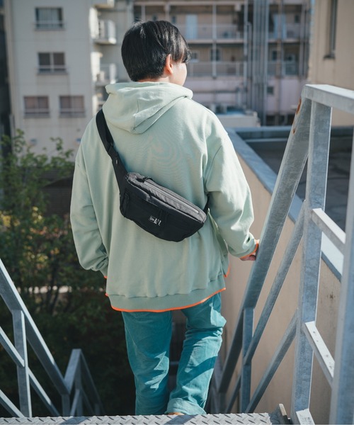 NEW ERA(ニューエラ)の「【NEW ERA/ニューエラ】EXPLORER WAIST BAG(ボディバッグ/ウエストポーチ・メンズ・ブラック/ブラック系その他/サンドベージュ/その他・FREE)」の21枚目の写真