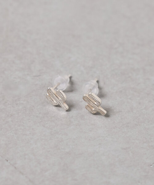 BEARDSLEY（ビアズリー）の「サボテンピアス（ピアス（両耳用）・レディース・シルバー・FREE）」の4枚目の写真