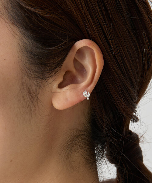 BEARDSLEY（ビアズリー）の「サボテンピアス（ピアス（両耳用）・レディース・シルバー・FREE）」の6枚目の写真