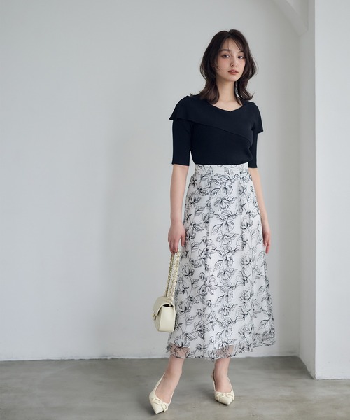 12Twelve Agenda（トゥエルブ　アジェンダ）の「クロスアシメオフショル5分袖ニットプルオーバー（ニット/セーター・レディース・ブラック/グレイッシュベージュ/サックスブルー/グリーン系その他/ブルーグリーン/グリーン/ピンク/ブラウン・M）」の16枚目の写真