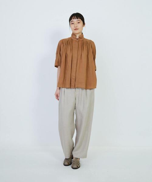 LOISIR（ロワズィール）の「ラミーワッシャータックギャザーブラウス（シャツ/ブラウス・レディース・オフホワイト/ブルー/ブラウン・FREE）」の20枚目の写真