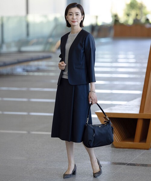 J.PRESS(ジェイプレス)の「【セットアップ対応・洗える・UV加工・吸水速乾】OXIJEWELストレッチ スカート(スカート・レディース・ベージュ系/ネイビー系/ライトグレー系/シルバー系・T17/T15/T13)」の6枚目の写真