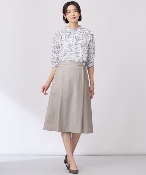 J.PRESS(ジェイプレス)の「【セットアップ対応・洗える・UV加工・吸水速乾】OXIJEWELストレッチ スカート(スカート・レディース・ベージュ系/ネイビー系/ライトグレー系/シルバー系・T17/T15/T13)」の7枚目の写真