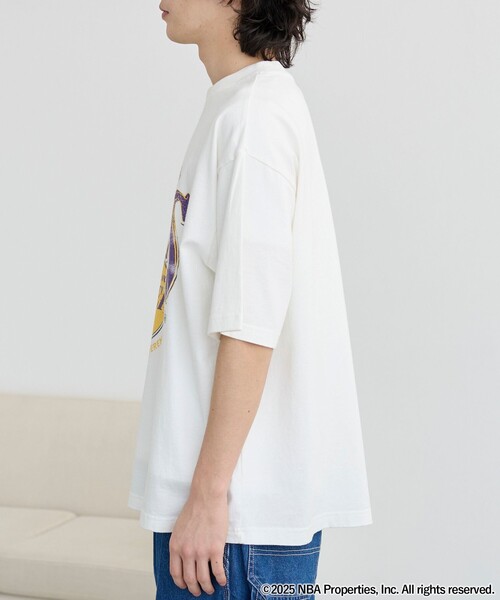 NBA（エヌビーエー）の「NBA別注ヴィンテージライクプリントTシャツ（Tシャツ/カットソー・メンズ・ホワイト/グレー/パープル/ネイビー/ベージュ/ブラック/レッド/その他1・M/L/XL）」の17枚目の写真