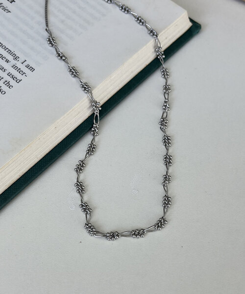 CAPRICIEUX LE'MAGE（カプリシューレマージュ）の「〈GOLDY/ゴールディ〉ツブツブショートネックレス（ネックレス・レディース・ゴールド/シルバー・FREE）」の5枚目の写真