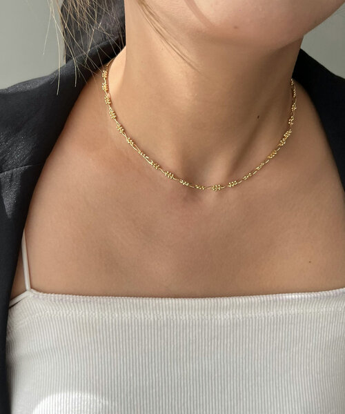 CAPRICIEUX LE'MAGE（カプリシューレマージュ）の「〈GOLDY/ゴールディ〉ツブツブショートネックレス（ネックレス・レディース・ゴールド/シルバー・FREE）」の7枚目の写真