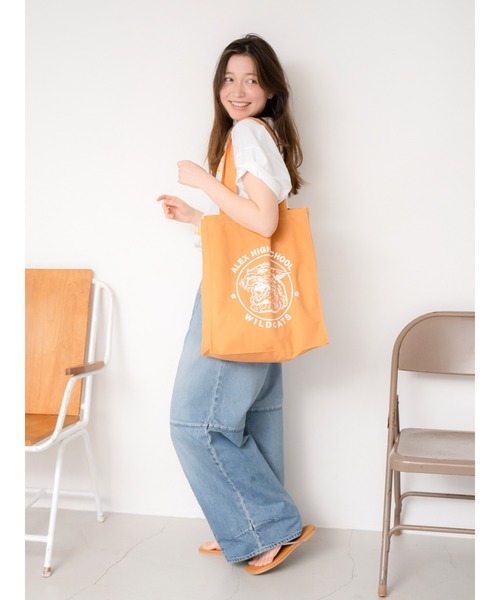 Ungrid（アングリッド）の「RUSSELL別注 ロゴトートBAG（トートバッグ・レディース・オレンジ/ブルー/アイボリー・FREE）」の3枚目の写真