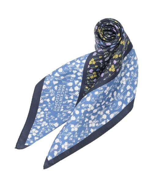 MACKINTOSH PHILOSOPHY（ﾏｯｷﾝﾄｯｼｭ ﾌｨﾛｿﾌｨｰ）の「Snowblue Gardenシルクプリントスカーフ（バンダナ/スカーフ・レディース・ホワイト系その他/グリーン/ライトブルー・FREE）」の3枚目の写真