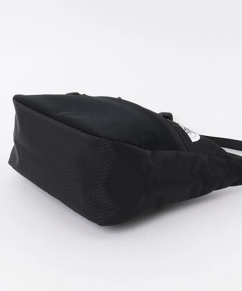 THE NORTH FACE(ザノースフェイス)の「【THE NORTH FACE/ザノースフェイス】MT LITE CROSS BAG/ライト クロスバッグ(ショルダーバッグ・メンズ・ブラック/ライトグレー・FREE)」の11枚目の写真