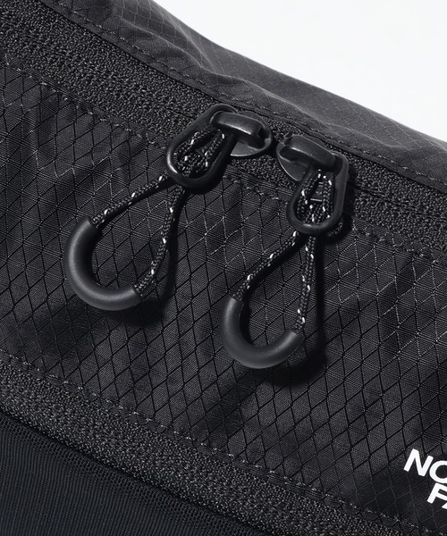 THE NORTH FACE(ザノースフェイス)の「【THE NORTH FACE/ザノースフェイス】MT LITE CROSS BAG/ライト クロスバッグ(ショルダーバッグ・メンズ・ブラック/ライトグレー・FREE)」の10枚目の写真
