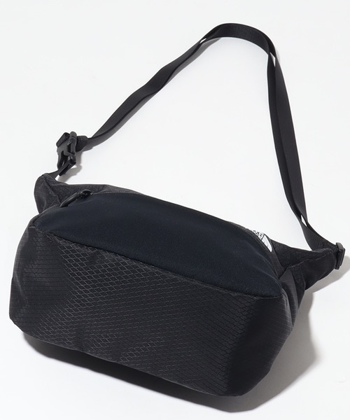THE NORTH FACE(ザノースフェイス)の「【THE NORTH FACE/ザノースフェイス】MT LITE CROSS BAG/ライト クロスバッグ(ショルダーバッグ・メンズ・ブラック/ライトグレー・FREE)」の6枚目の写真