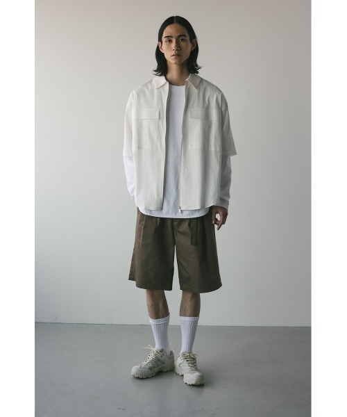 STYLEMIXER(スタイルミキサー)の「シアサッカージップシャツ(シャツ/ブラウス・メンズ・ホワイト/ブラック/サックスブルー・MEDIUM/LARGE)」の5枚目の写真