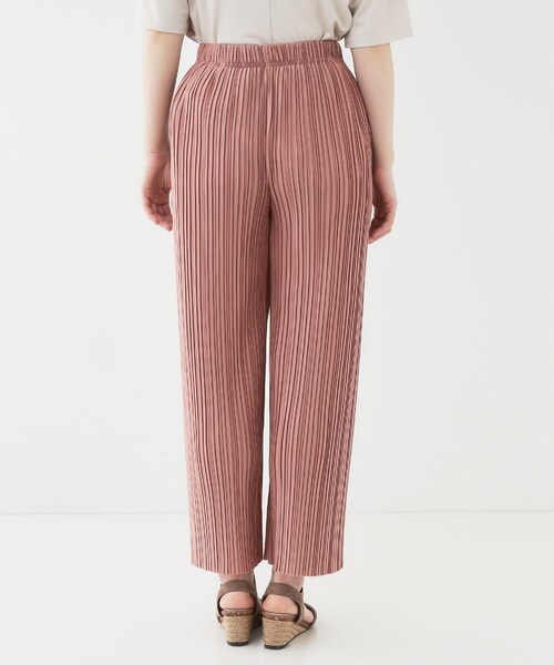 SHOO・LA・RUE（シューラルー）の「【洗える】楽してほっそり見え カットプリーツパンツ（その他パンツ・レディース・グリーン系/ピンク系/ブラック/オフホワイト/チャコールグレー・04/01/02/03）」の16枚目の写真