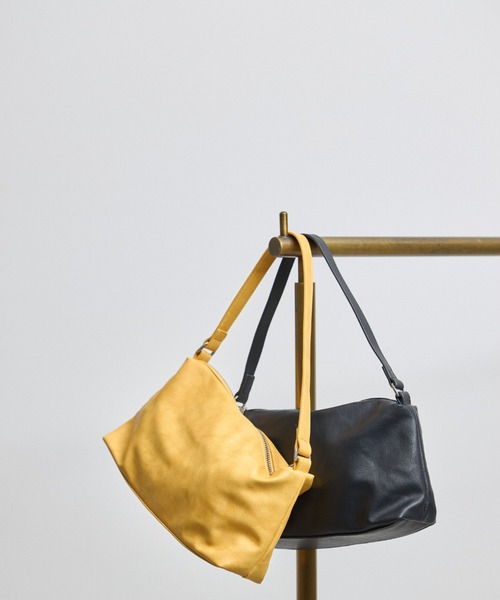 &. NOSTALGIA（アンドドットノスタルジア）の「【ZOZO限定】レクタングルワンハンドルバッグ（ハンドバッグ・レディース・イエロー/ブラック・FREE）」の8枚目の写真