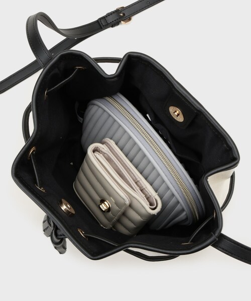 OPAQUE.CLIP（オペークドットクリップ）の「タッセル巾着デザインミニショルダーバッグ（ショルダーバッグ・レディース・レンガ/ブラック/ブラック系4・00）」の19枚目の写真