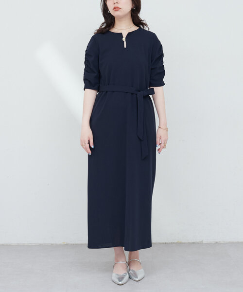 natural couture(ナチュラルクチュール)の「ベルト付きボリューム袖ストレッチワンピース(ワンピース・レディース・ピンク/ネイビー/グレイッシュベージュ/ブルー・FREE)」の18枚目の写真