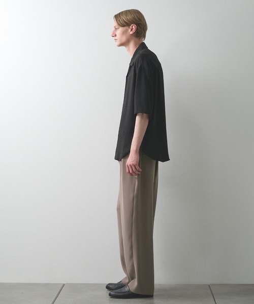 STUDIOUS(ステュディオス)の「SUMMER ESSENTIAL SHIRTS S.S(シャツ/ブラウス・メンズ・ブラック/ダークグレー・1/2)」の7枚目の写真
