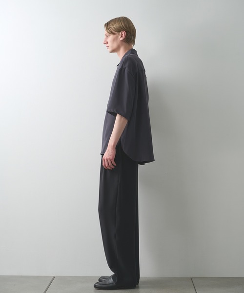 STUDIOUS(ステュディオス)の「SUMMER ESSENTIAL SHIRTS S.S(シャツ/ブラウス・メンズ・ブラック/ダークグレー・1/2)」の11枚目の写真