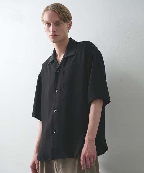 STUDIOUS(ステュディオス)の「SUMMER ESSENTIAL SHIRTS S.S(シャツ/ブラウス・メンズ・ブラック/ダークグレー・1/2)」の3枚目の写真