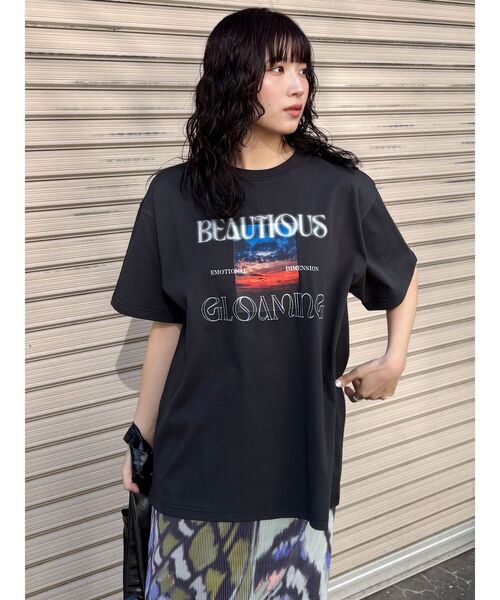 MURUA(ムルーア)の「GLOAMINGオーバーTシャツ(Tシャツ/カットソー・レディース・ホワイト/ブラック・FREE)」の11枚目の写真