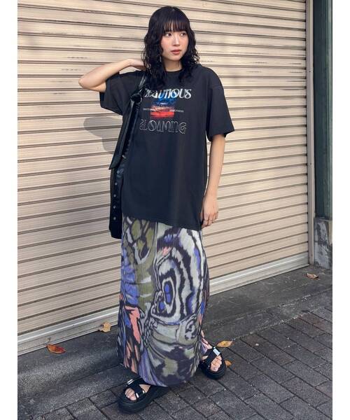 MURUA(ムルーア)の「GLOAMINGオーバーTシャツ(Tシャツ/カットソー・レディース・ホワイト/ブラック・FREE)」の19枚目の写真