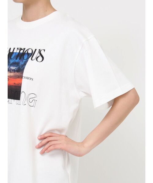 MURUA(ムルーア)の「GLOAMINGオーバーTシャツ(Tシャツ/カットソー・レディース・ホワイト/ブラック・FREE)」の9枚目の写真