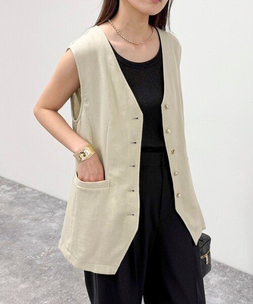 fredy emue（フレディエミュ）の「リネン混Ｖカラージレ（ベスト・レディース・ブラック/ベージュ・38）」の7枚目の写真