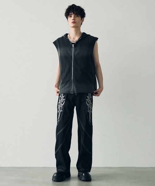 Shoowtime（ショウタイム）の「Embroidered straight denim pants / 刺繍デザインストレートデニムパンツ（デニムパンツ・メンズ・ブラック・MEDIUM/LARGE/X-LARGE）」の11枚目の写真