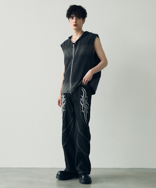 Shoowtime（ショウタイム）の「Embroidered straight denim pants / 刺繍デザインストレートデニムパンツ（デニムパンツ・メンズ・ブラック・MEDIUM/LARGE/X-LARGE）」の13枚目の写真