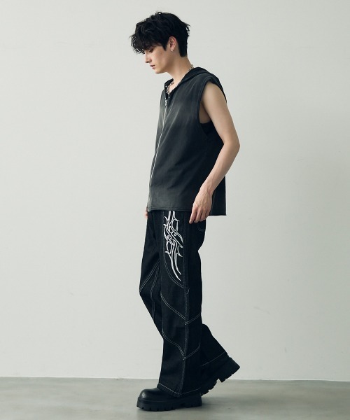 Shoowtime（ショウタイム）の「Embroidered straight denim pants / 刺繍デザインストレートデニムパンツ（デニムパンツ・メンズ・ブラック・MEDIUM/LARGE/X-LARGE）」の16枚目の写真