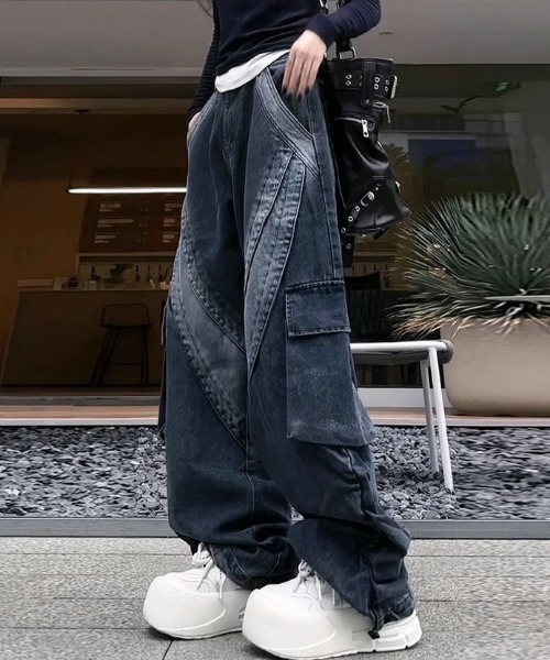 MONO8(モノハチ)の「ウォッシュデザインカーゴデニムパンツ(デニムパンツ・レディース・ブラック・S/M)」の3枚目の写真