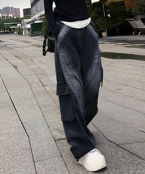 MONO8(モノハチ)の「ウォッシュデザインカーゴデニムパンツ(デニムパンツ・レディース・ブラック・S/M)」の5枚目の写真