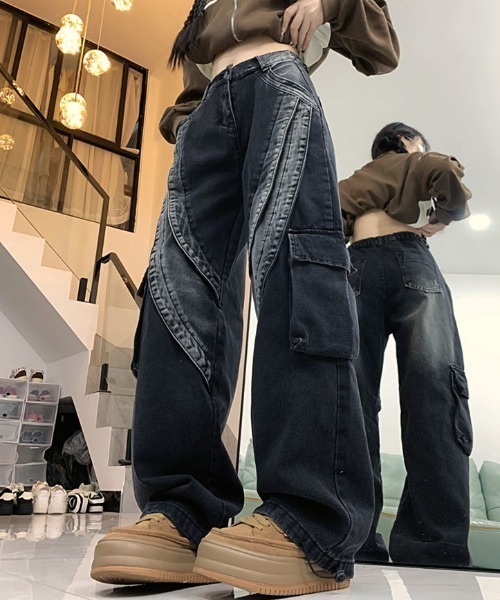 MONO8(モノハチ)の「ウォッシュデザインカーゴデニムパンツ(デニムパンツ・レディース・ブラック・S/M)」の10枚目の写真