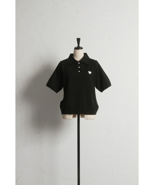 &. NOSTALGIA(アンドドットノスタルジア)の「【ZOZO限定】スポンディッシュハート刺繍半袖ポロニット(ニット/セーター・レディース・ブラック/アイボリー/ホワイト×ブラック・M)」の14枚目の写真