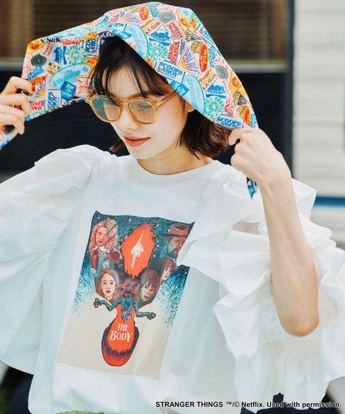 新品、未使用‼️STRANGER THINGSラッフルスリーブTシャツニコアンド STRANGER THINGS】コラボ ラッフルスリーブTシャツ（Tシャツ